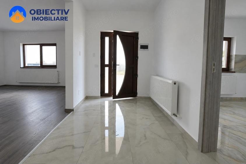 Casă cu 3 camere cu Teren 507 Mp în Dumbrava
