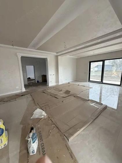 Casă cu Teren 750 Mp în Aroneanu