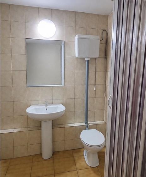 Apartament cu 4 camere semidecomandat în Militari