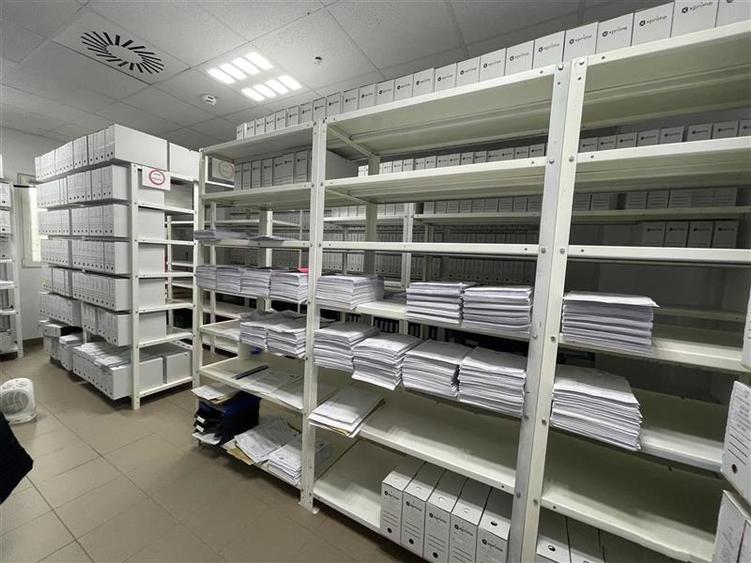 Spațiu industrial, de 3,026 mp, în Lețcani