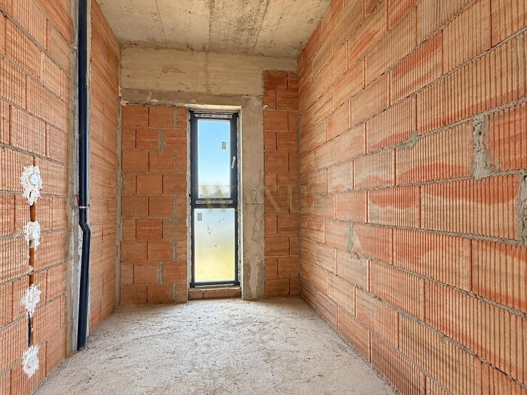 Duplex cu 5 camere cu Canalizare în Europa