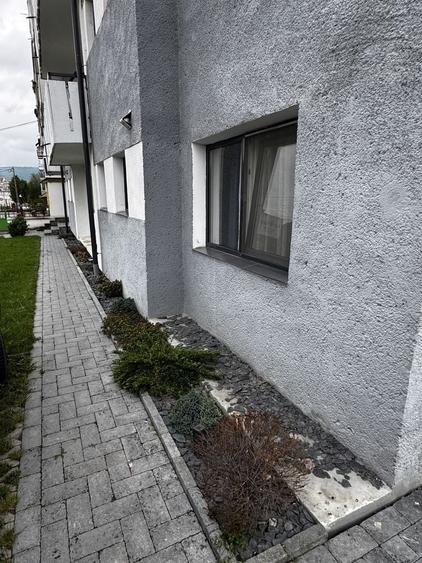 Apartament cu 4 camere nedecomandat în Central