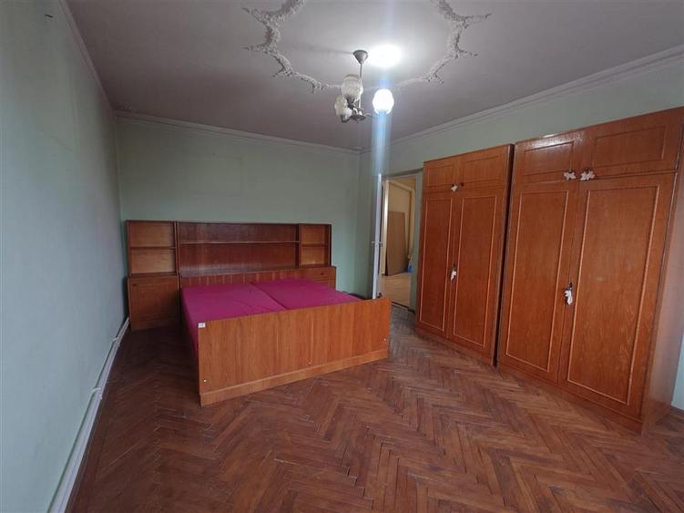 Apartament cu 3 camere decomandat în Ultracentral