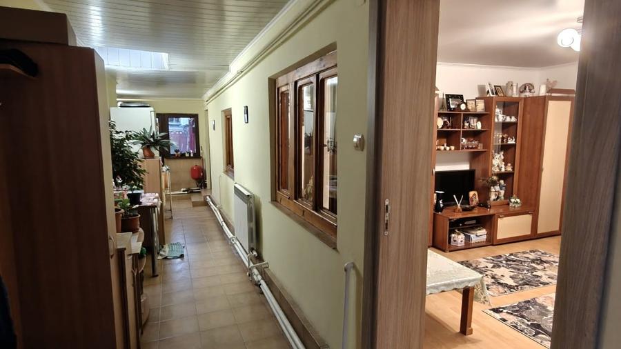 Casa de vanzare cu potențial de investitie - 6