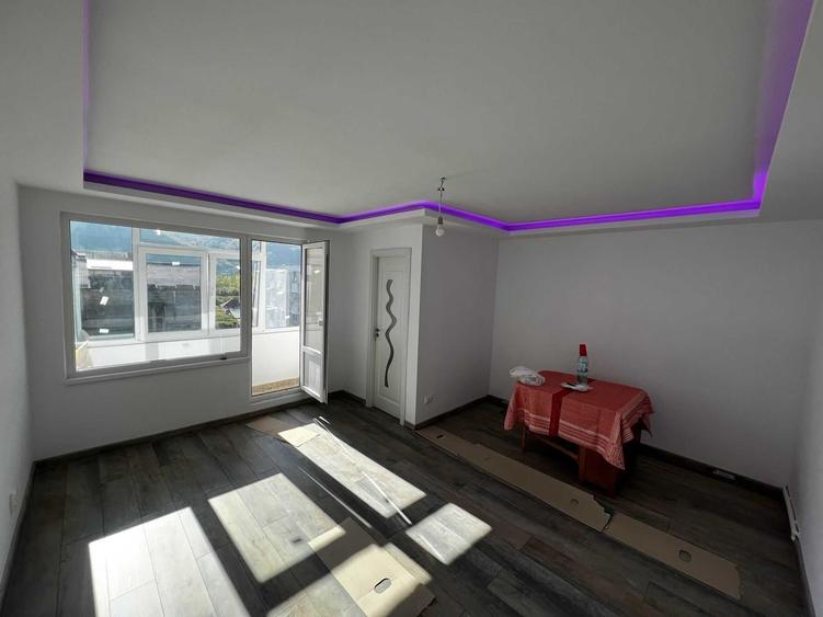 Apartament cu 3 camere decomandat în Dărmănești