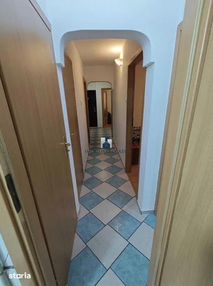 Apartament cu 3 camere decomandat în Berceni