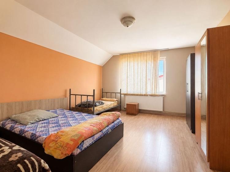 Casă individuală cu 7 camere cu Canalizare în Exterior Nord