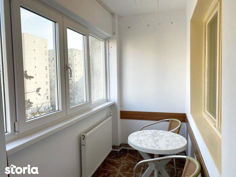Apartament cu 3 camere decomandat în Nerva Traian