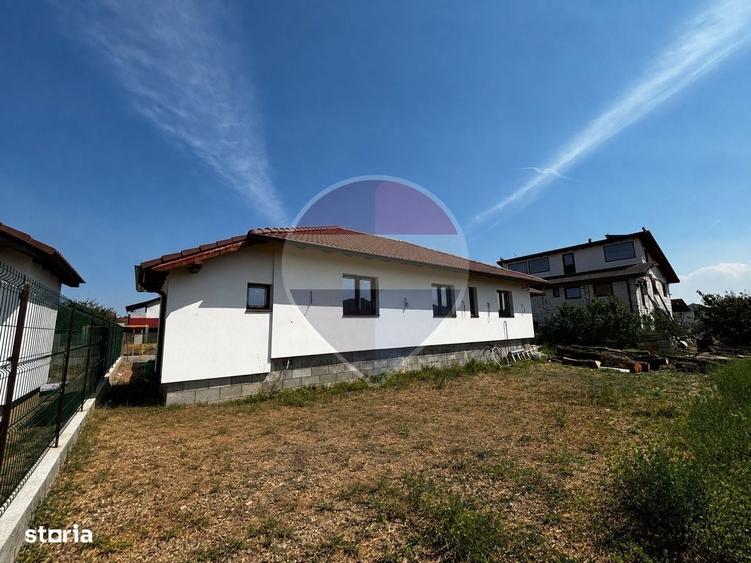 Casă cu 4 camere în Șard