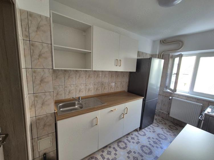 Apartament cu 2 camere decomandat, mobilat în Teiul Doamnei