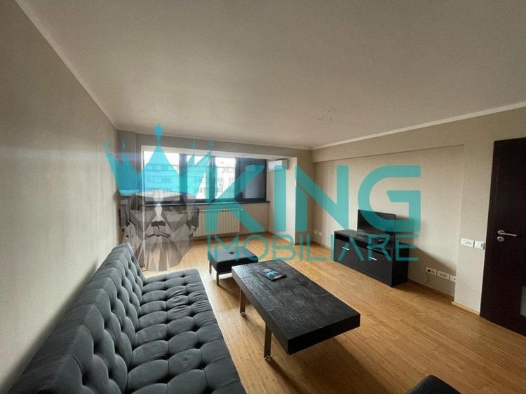 Apartament cu 3 camere decomandat, mobilat în Decebal