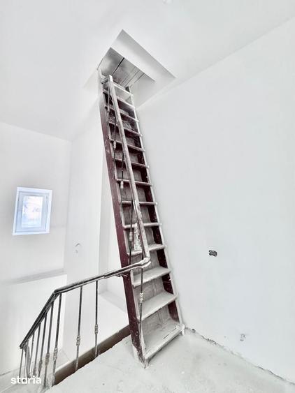 Casă cu 5 camere cu Teren 300 Mp în Central