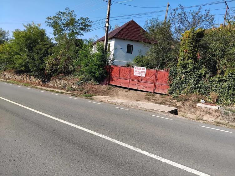 Casă cu 3 camere în Central