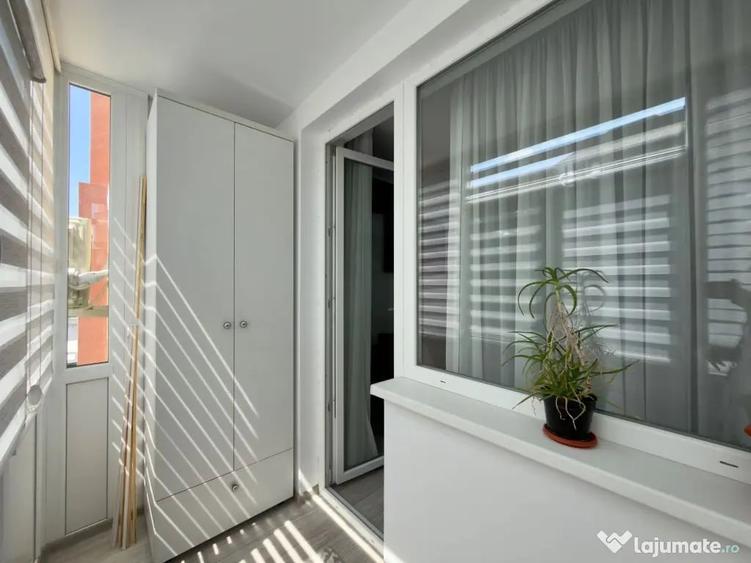 Apartament cu 3 camere semidecomandat în Central