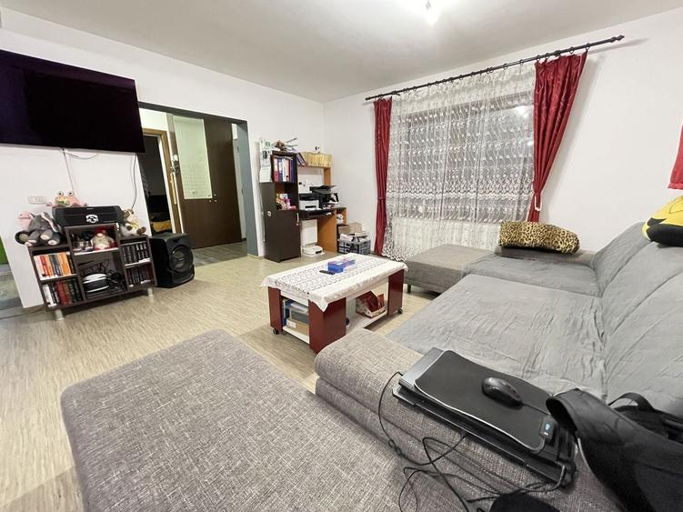 Duplex cu 3 camere cu Canalizare în Săcălaz