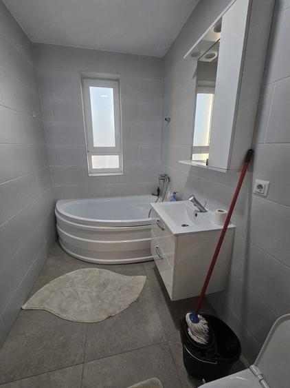 Apartament cu 2 camere decomandat în Golești (Ștefănești)