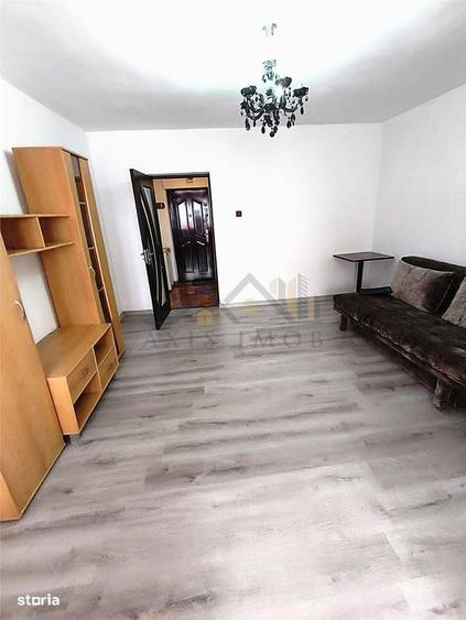 Garsonieră semidecomandată în Micro 3