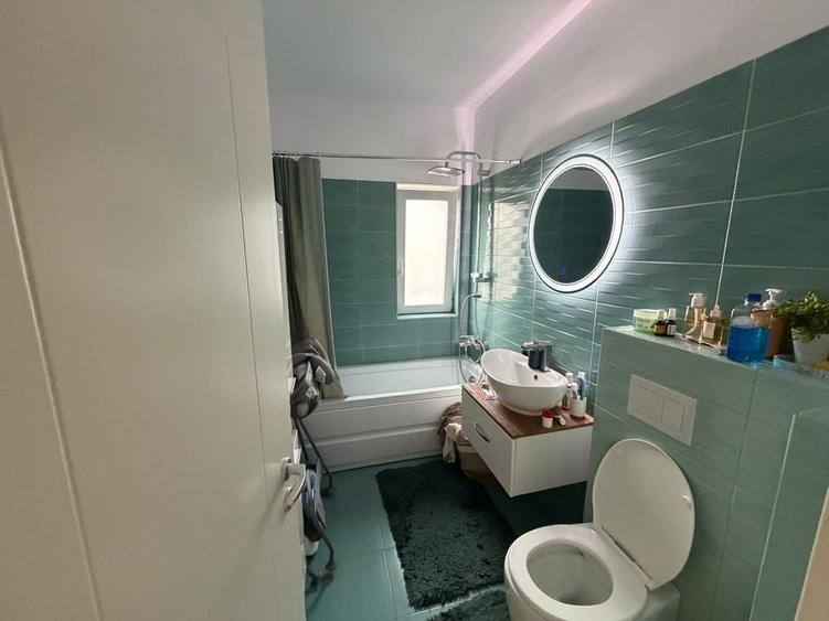 Apartament cu 3 camere decomandat în Dumbrăvița