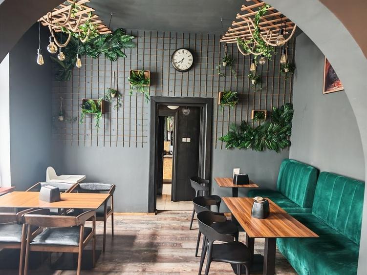 Afacere la cheie, Restaurant 40 000e - 6