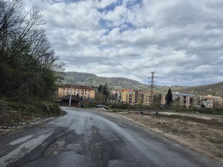 Teren de 1900 mp, în Mociur