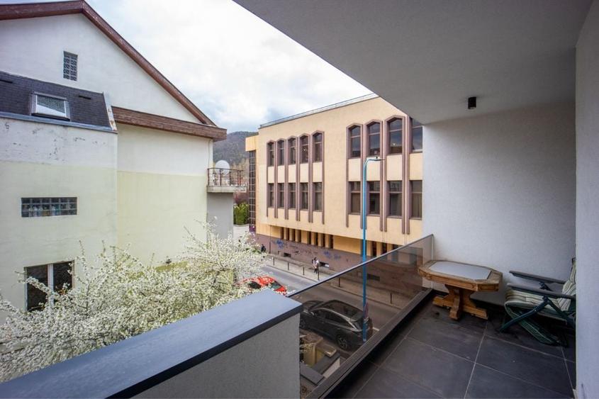 Apartament cu 3 camere decomandat în Ultracentral