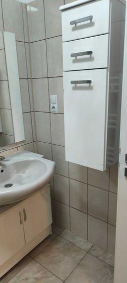 Apartament cu 3 camere decomandat în Turnișor