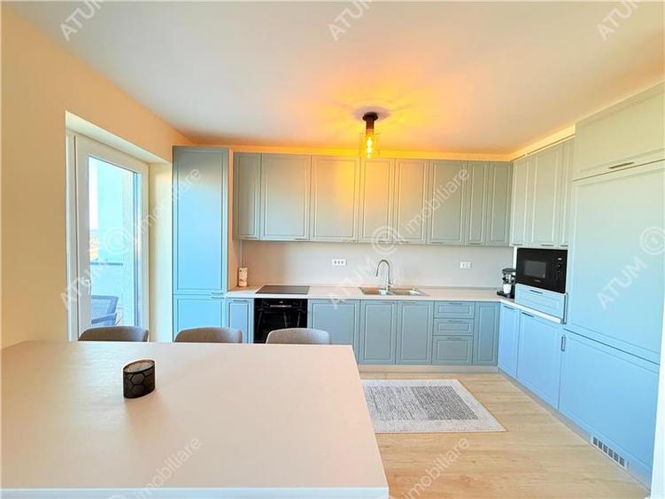 Penthouse cu 3 camere decomandat, mobilat în Mihai Viteazul