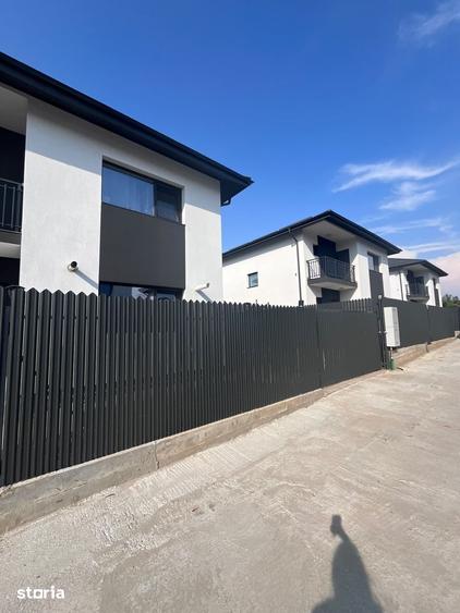 Casă cu 4 camere cu Teren 350 Mp în Vidra
