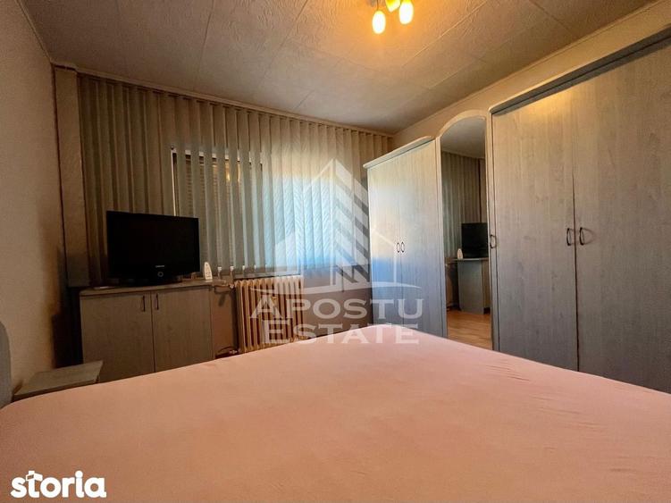 Apartament cu 3 camere în Aurel Vlaicu