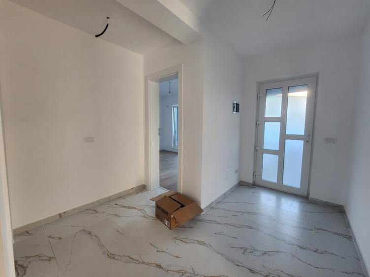 Casă individuală cu 4 camere cu Canalizare în Miroslava