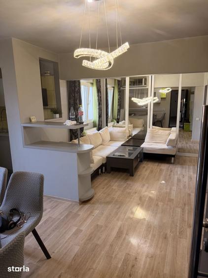 Apartament cu 3 camere în Tineretului