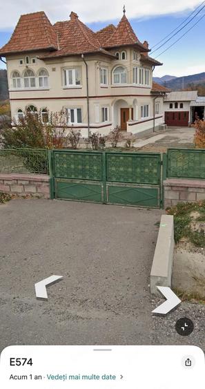 Casă cu 7 camere cu Teren 2000 Mp în Central