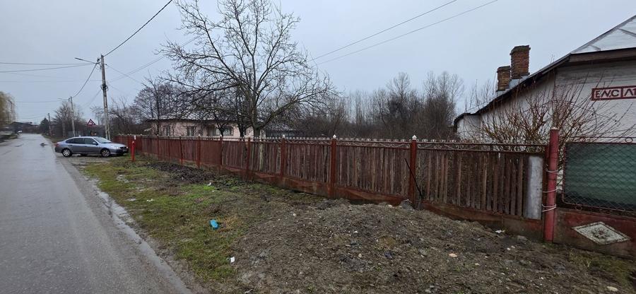 Casă cu 4 camere în Antofiloaia