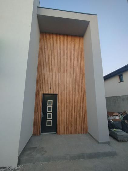 Casă cu 4 camere în Exterior Vest