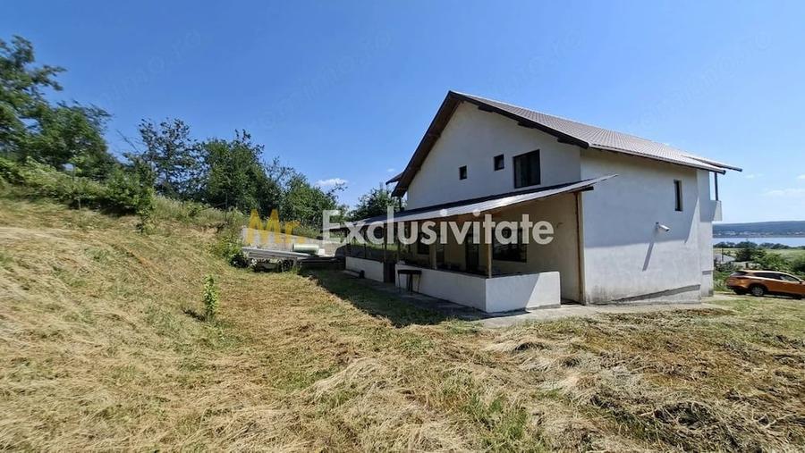 Casă cu Teren 1200 Mp în Budeasa
