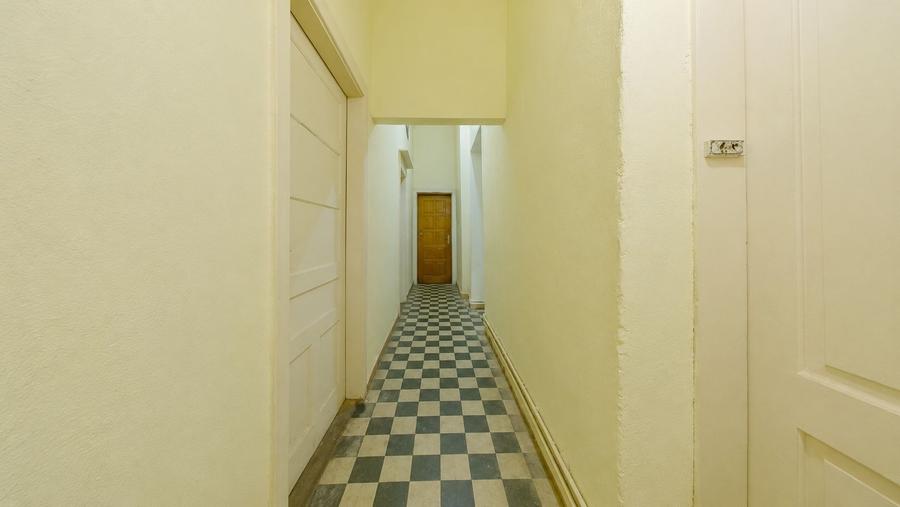 Apartament cu 8 camere semidecomandat în Central