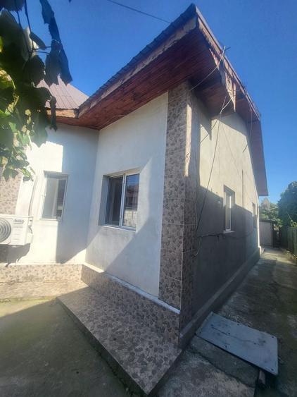 Casă cu 4 camere în Popești
