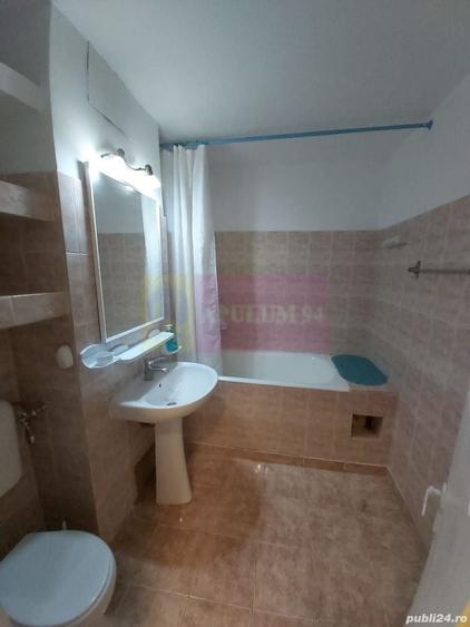 Apartament cu 4 camere decomandat, mobilat în Unirii