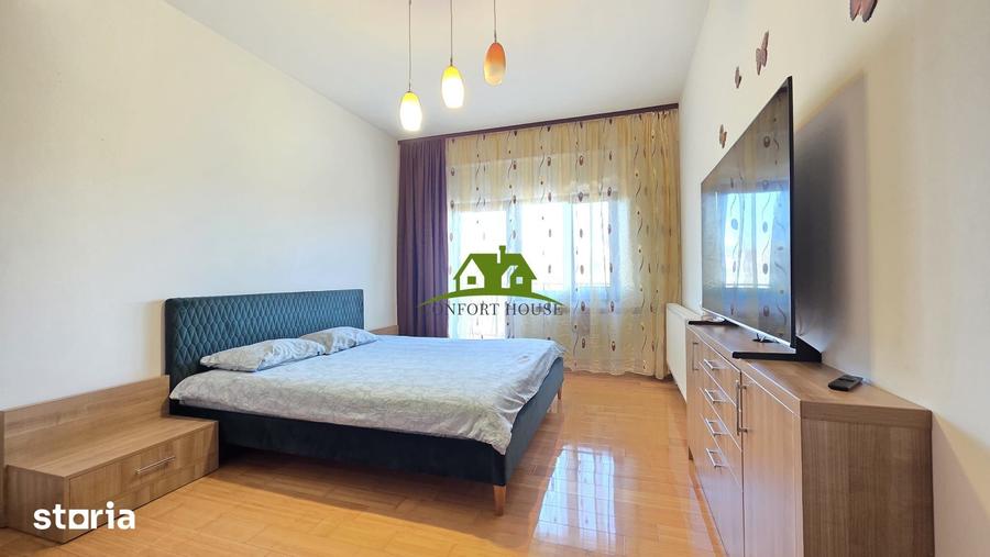 Apartament cu 3 camere decomandat în Republicii
