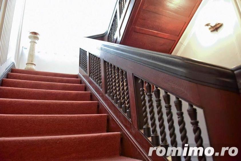Apartament cu 6 camere decomandat în Cotroceni