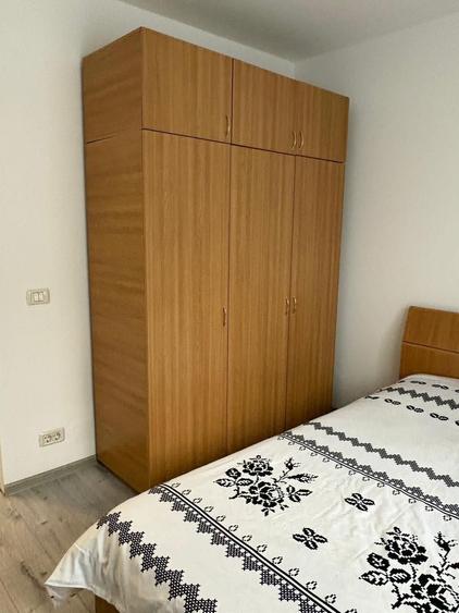 Apartament cu 2 camere semidecomandat în Giurgiului