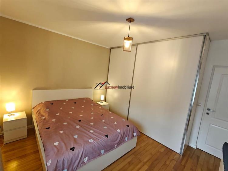 Apartament cu 3 camere semidecomandat, mobilat în Florești