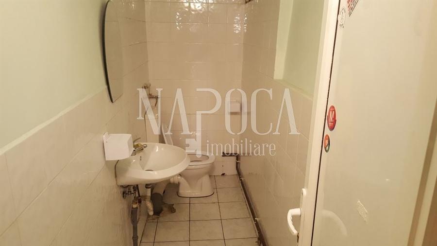 Casă individuală cu 5 camere cu Canalizare în Central