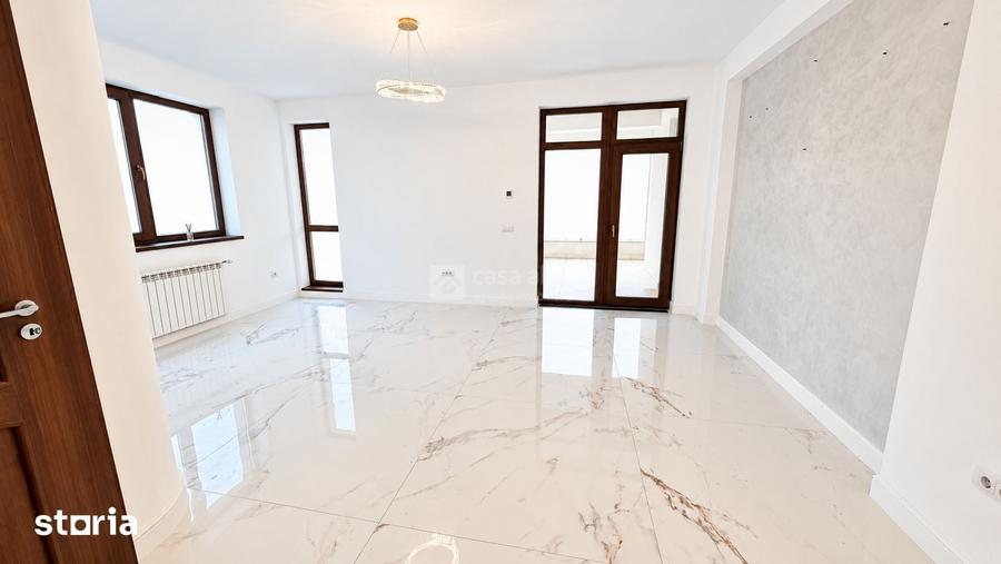 Casă cu 5 camere cu Teren 500 Mp în Valea Lupului