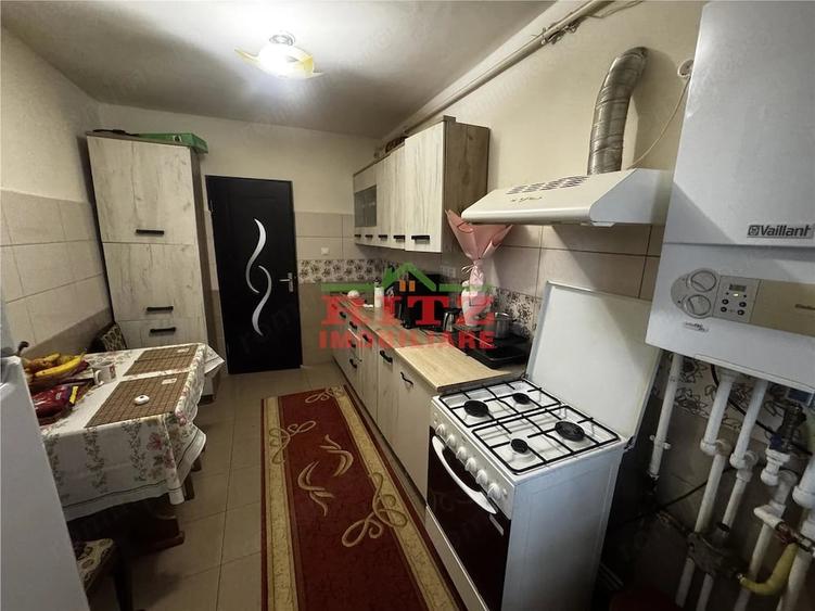 Apartament cu 3 camere decomandat în Bd. A.I.Cuza