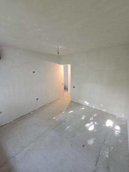 Apartament cu 2 camere semidecomandat în Țiglina 1