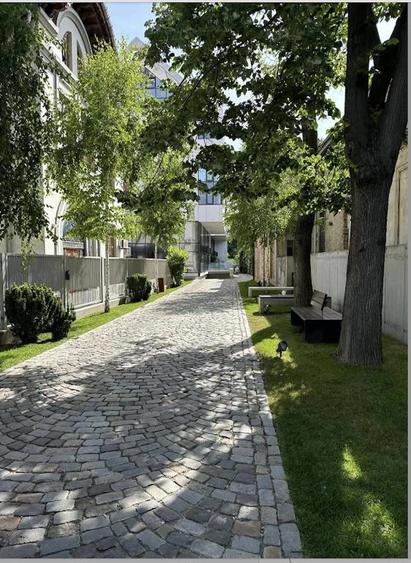 Apartament cu 3 camere decomandat, mobilat în Ultracentral