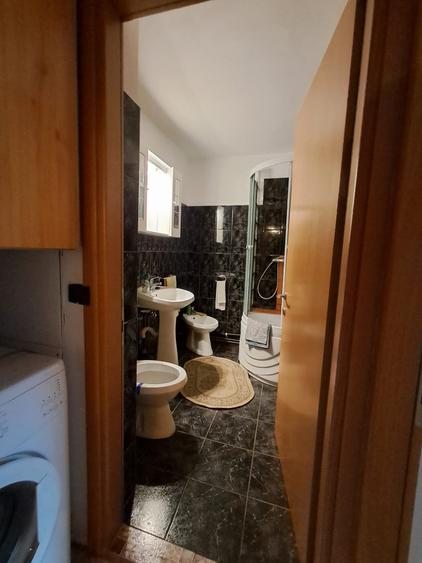 Apartament cu 3 camere decomandat în Tomești