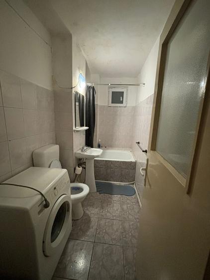 Apartament cu 2 camere decomandat în Exterior Vest
