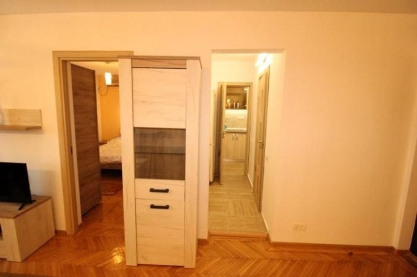 Apartament cu 2 camere semidecomandat, mobilat în Sala Palatului